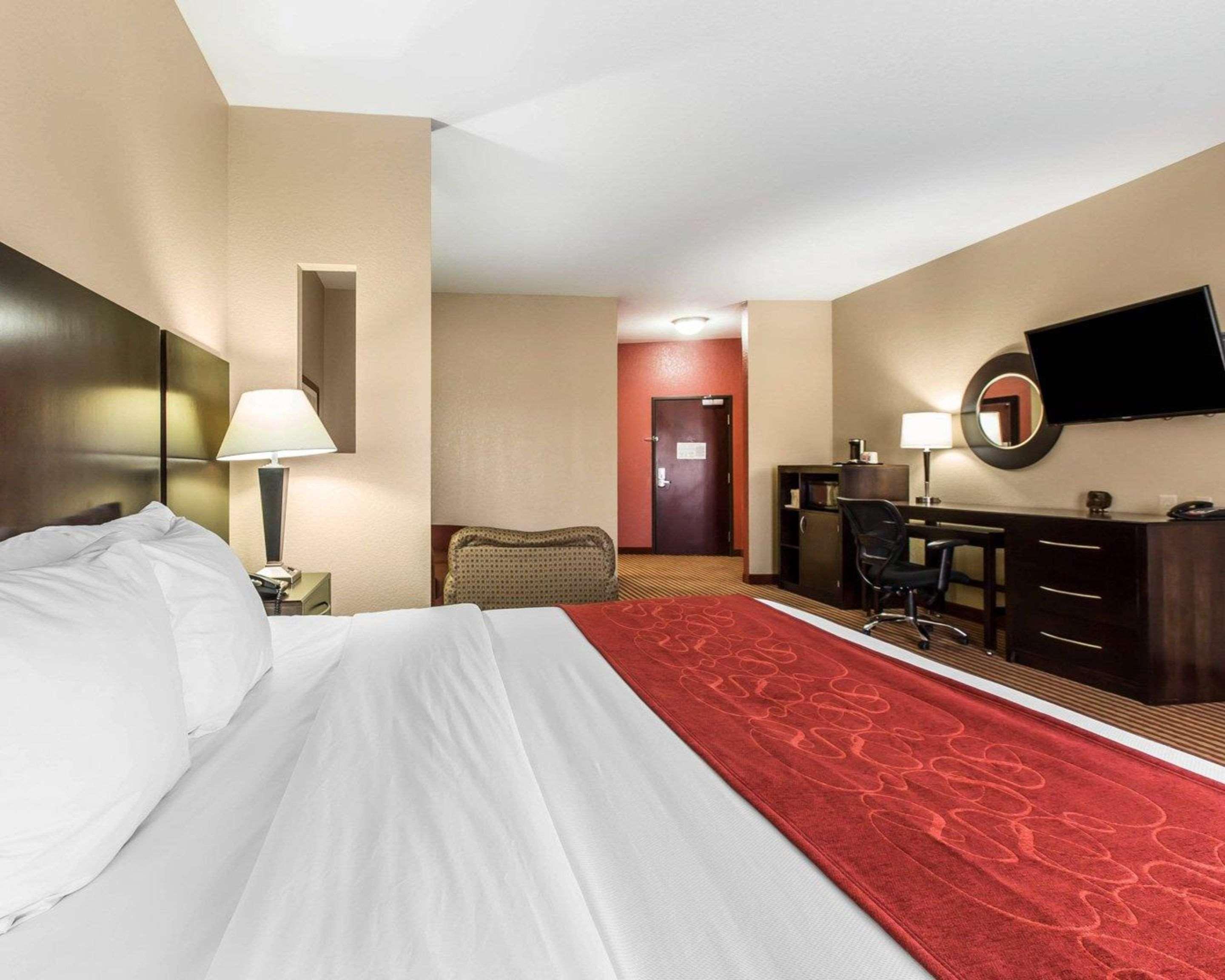 Comfort Suites Waycross Buitenkant foto
