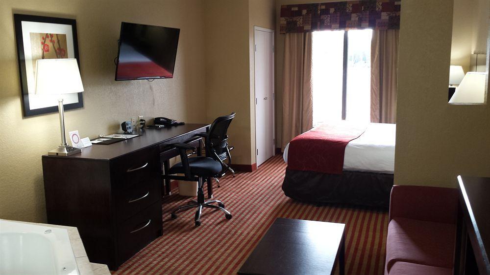 Comfort Suites Waycross Buitenkant foto