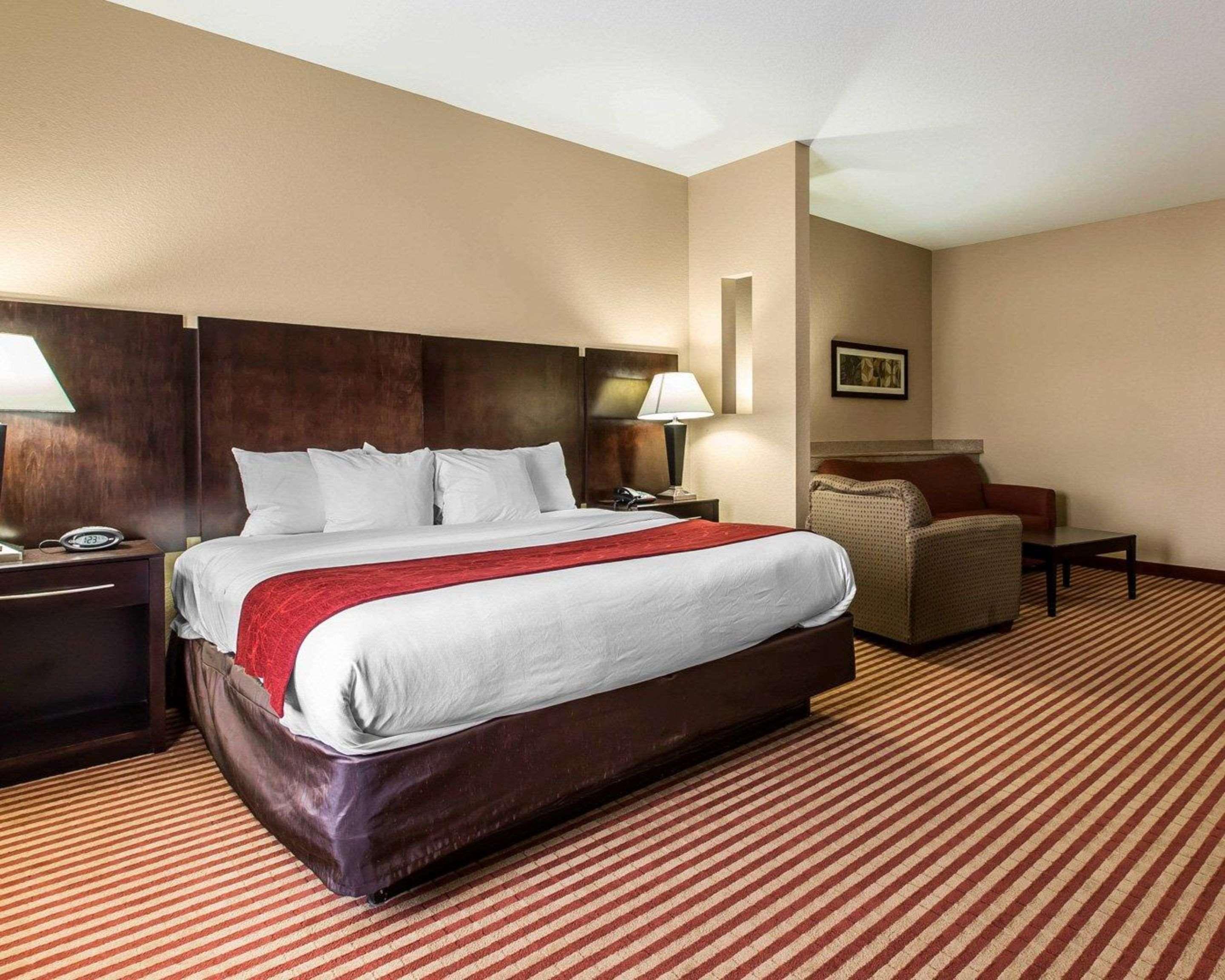 Comfort Suites Waycross Buitenkant foto