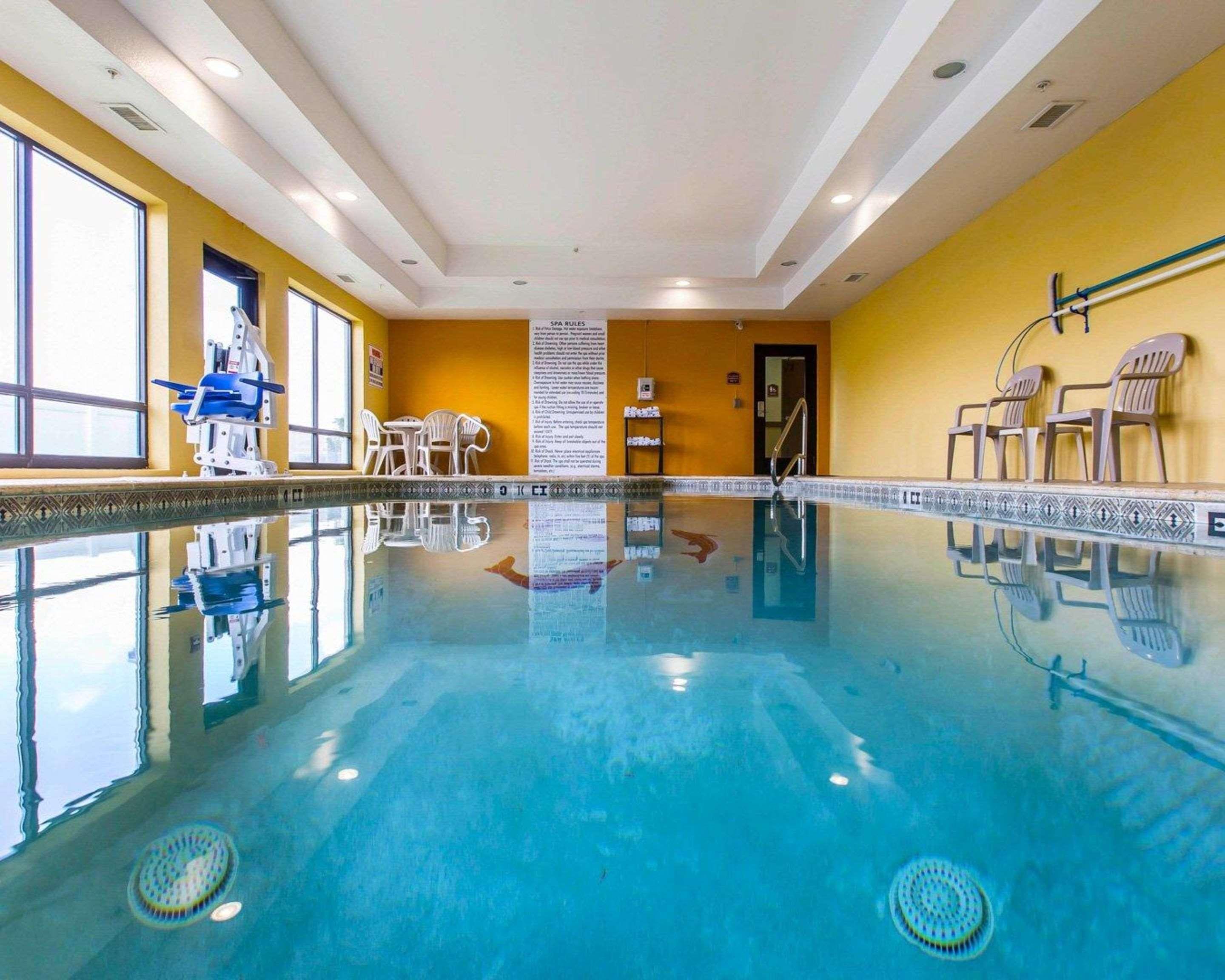 Comfort Suites Waycross Buitenkant foto