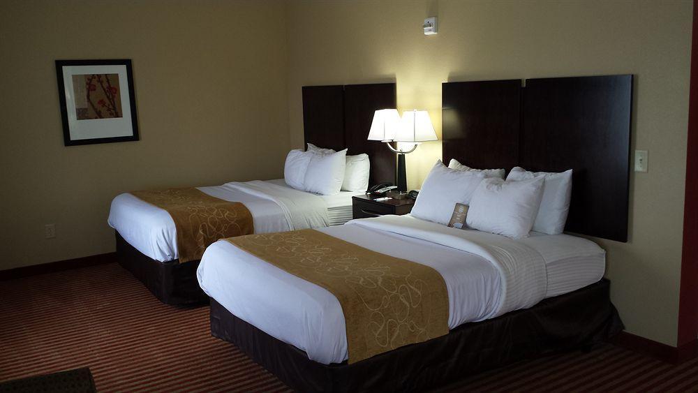 Comfort Suites Waycross Buitenkant foto