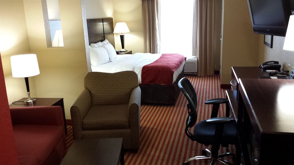 Comfort Suites Waycross Buitenkant foto