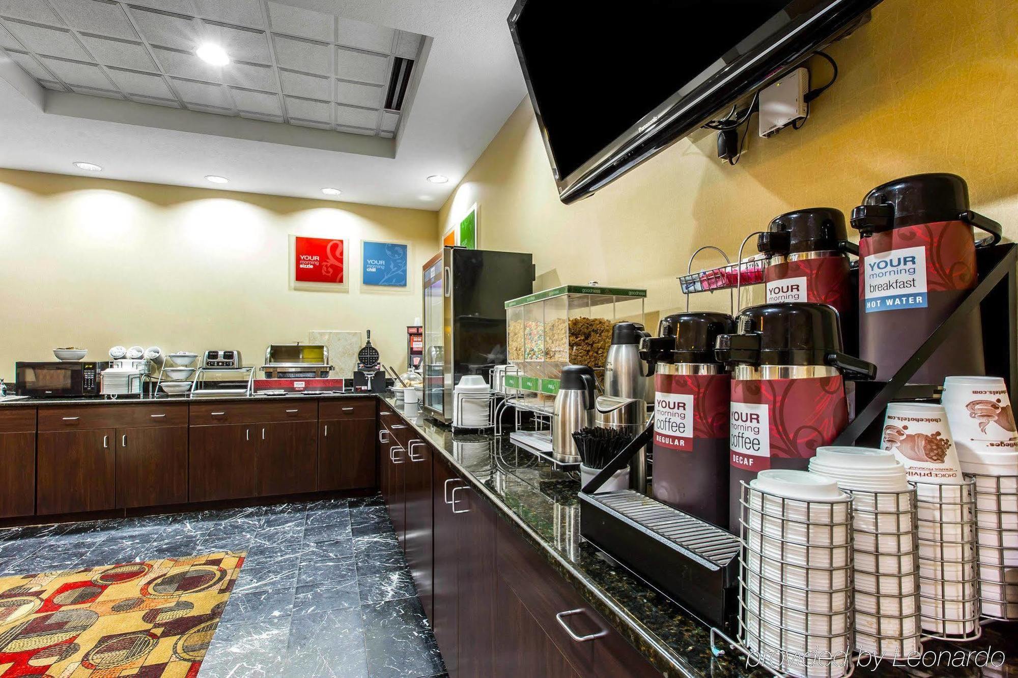 Comfort Suites Waycross Buitenkant foto